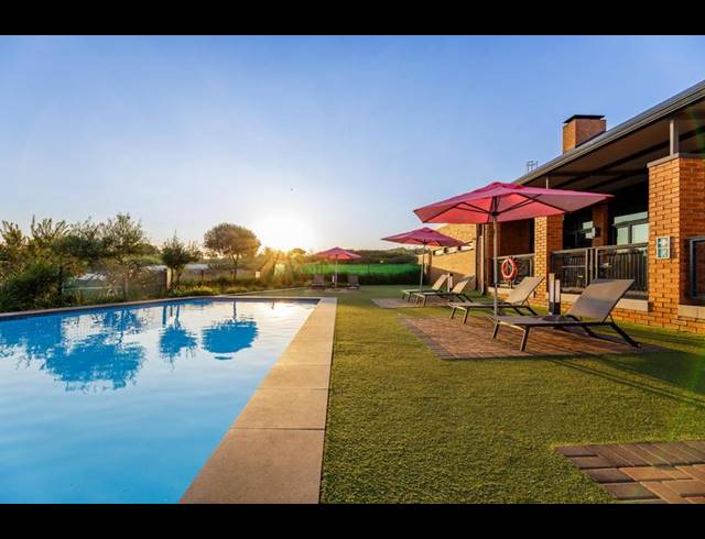 1 BEDROOM COMPLEX FOR SALE IN WITFIELD
